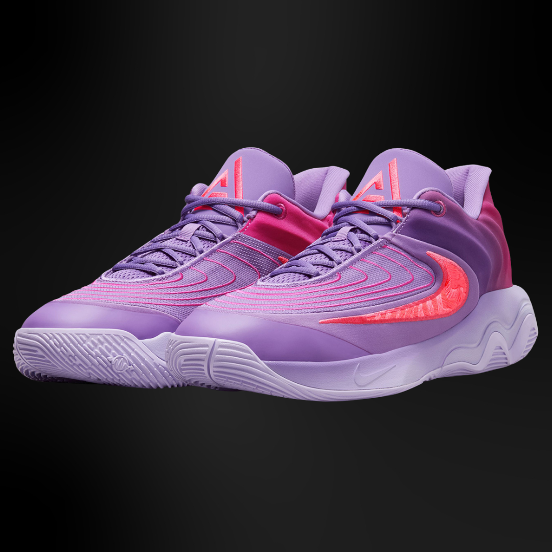 Zapatilla Nike Giannis Immortality, vista de frente